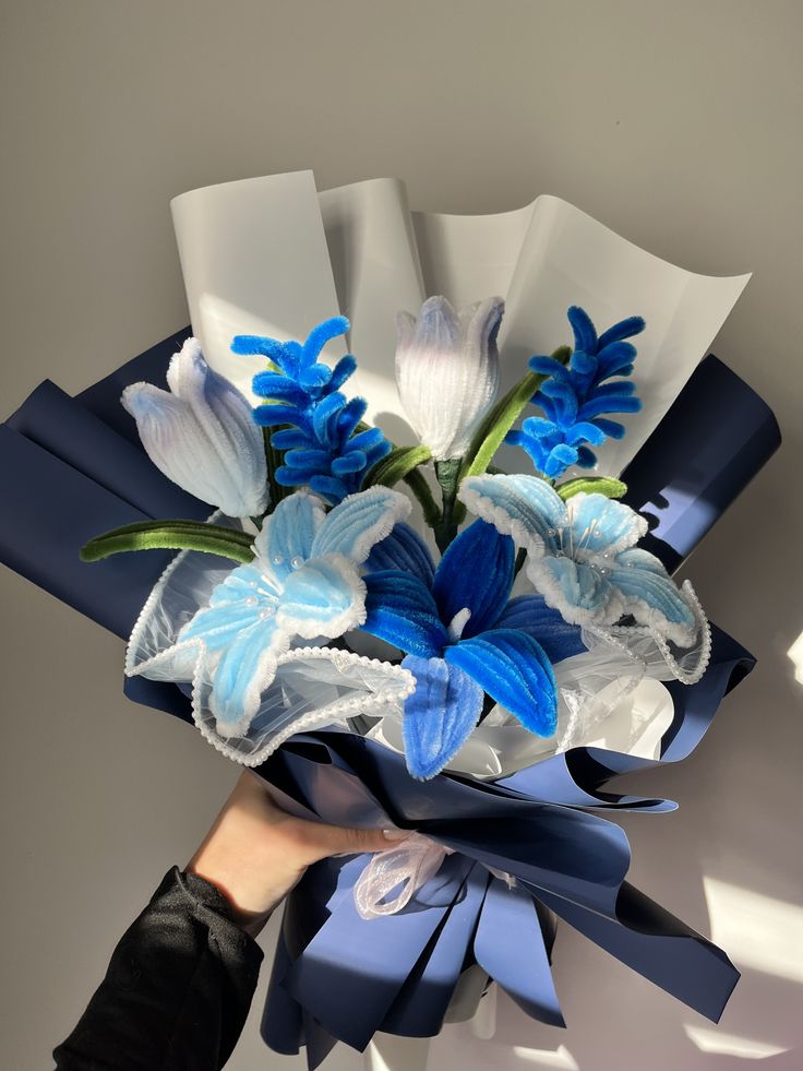 Aesthetic Blue & White Floral Bouquet